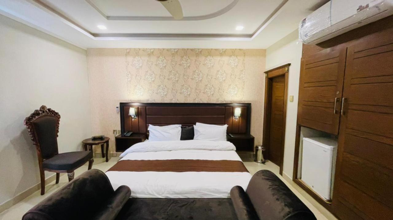 Golden Sand Hotel ราฮิมยาร์คาน ภายนอก รูปภาพ